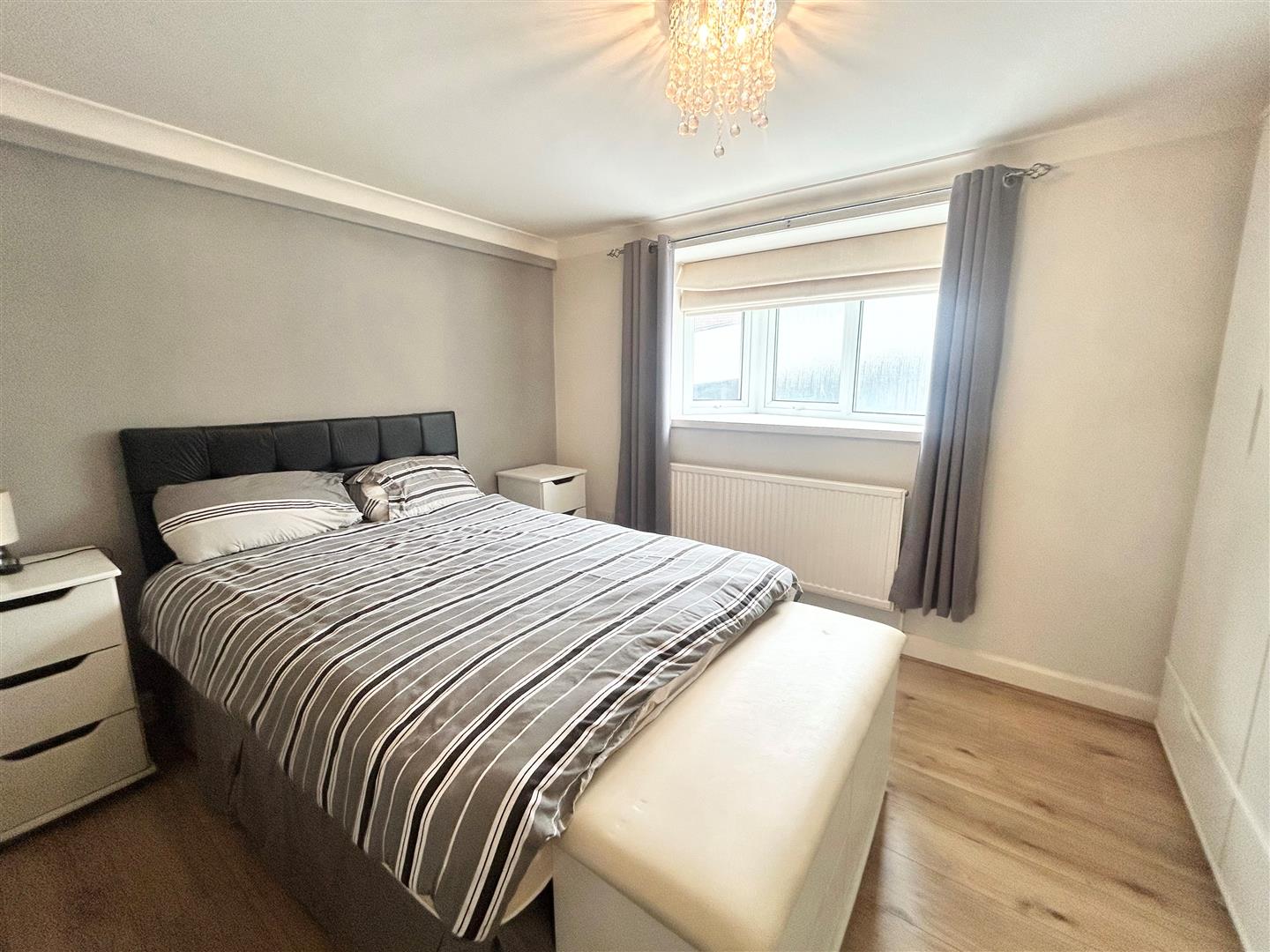 Glenaub House, Old School Road, Porthcawl, Bridgend, CF36 3AW